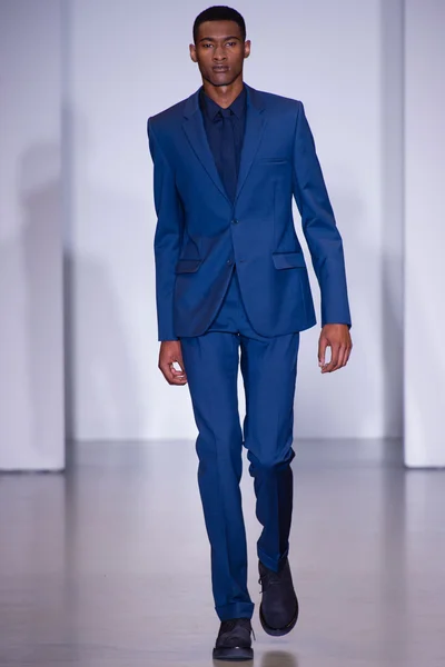 Look 17